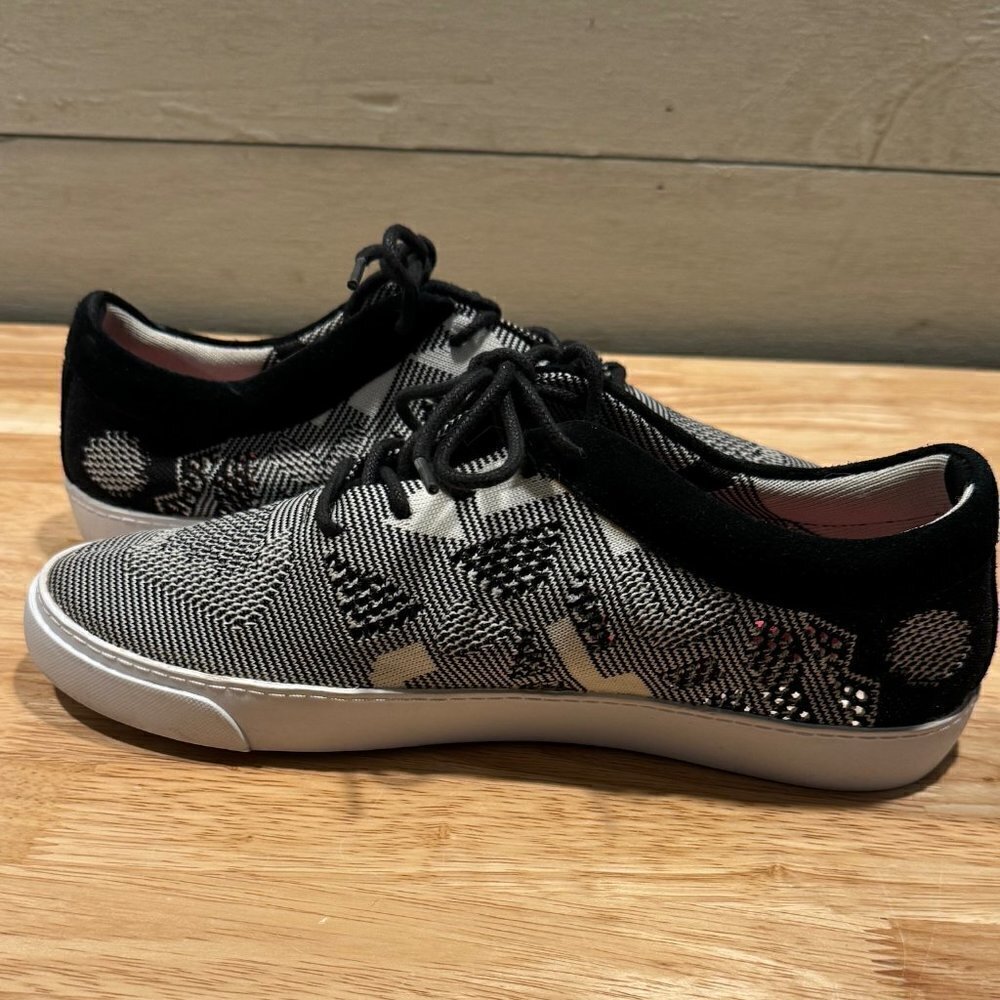 Women’s Black & White Clarks Soft Cushioned & Breathable Tennis Shoes Size 8  * - Picture 5 of 10